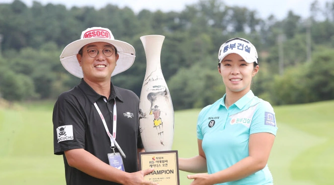 김수지 프로 캐디 주형우 