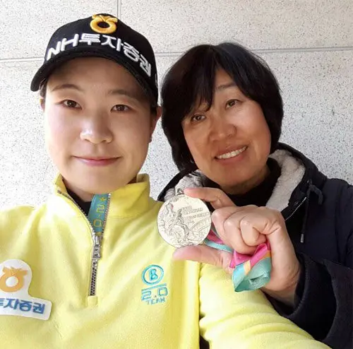 박민지 프로 프로필·할머니 연금이 만든 상금 70억 골프선수 클럽 퍼터 나이 고향 일정 수상 (엄마 김옥화) 박민지 프로 엄마 김옥화 핸드볼 선수