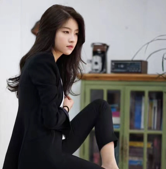 10년간 누름굿 끝에 신당 차린 무당 함수현 프로필 중앙대학교 은행원 (ft. 무속인 예경선녀 점집)