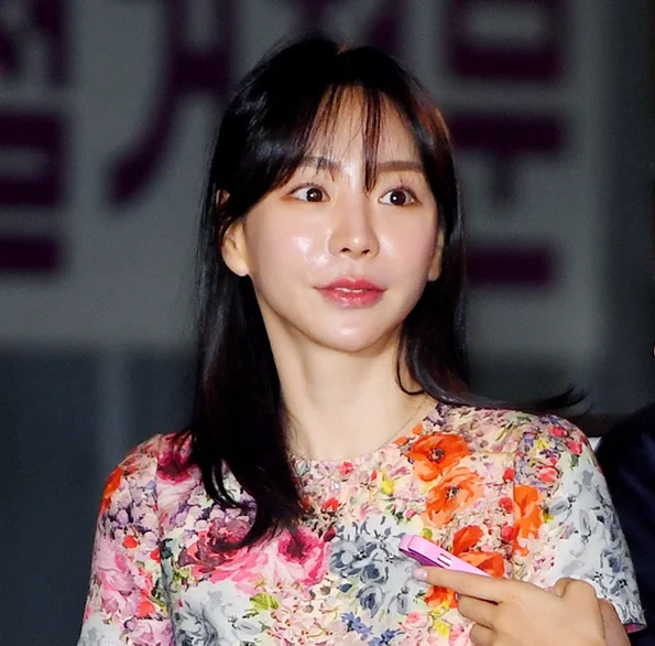 박유천의 전 연인 남양유업 재벌 3세 황하나 프로필 & 나이 캄보디아 체포 근황 박유천의 전 연인 남양유업 재벌 3세 황하나 프로필 & 나이 캄보디아 체포 근황