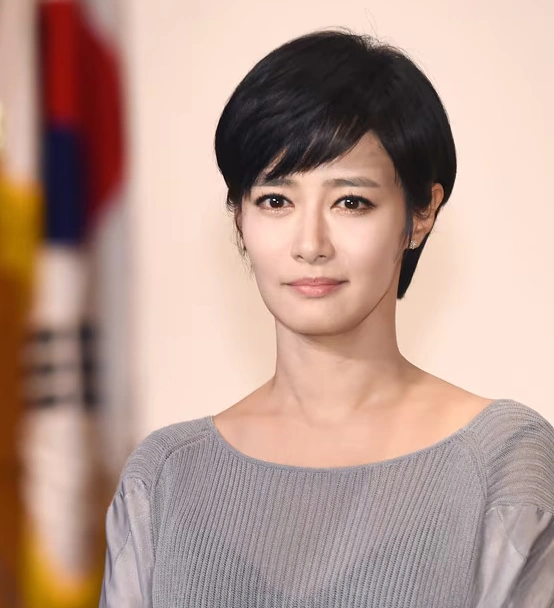 앞 아파트에 전남편 내연녀 강필구 김주하 아나운서 프로필 & 이혼 자녀 스토리 (ft. 수상 작품활동) 앞 아파트에 전남편 내연녀 강필구 김주하 아나운서 프로필 & 이혼 자녀 스토리 (ft. 수상 작품활동)