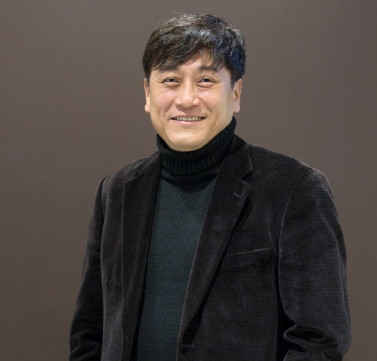 '조진웅 이유없이 폭행당했다' 폭로한 영화감독 허철 프로필 & 필모그래피 (ft. 수상)