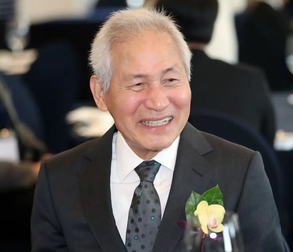 혈액암 투병 중 심정지 건강 위독 한국영화의 별 배우 안성기 프로필 & 나이 필모그래피 (ft. 부인 오소영 교수) 혈액암 투병 중 심정지 건강 위독 한국영화의 별 배우 안성기 프로필 & 나이 필모그래피 (ft. 부인 오소영 교수)