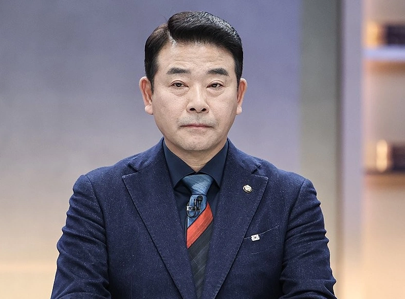 부동산 천재 재산만 382억 1위 더불어 민주당 박정 국회의원 프로필 & 부인 장정은 (ft. 수상 선거이력) 부동산 천재 재산만 382억 1위 더불어 민주당 박정 국회의원 프로필 & 부인 장정은 (ft. 수상 선거이력)