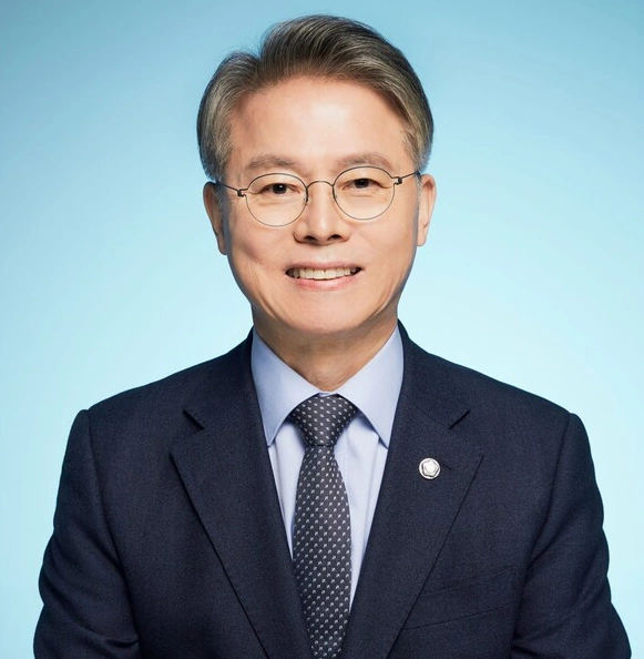 문 & 노 비서관 전남광주통합특별시장 민형배 국회의원 프로필 & 학력 부인 재산 수상 선거이력 문 & 노 비서관 전남광주통합특별시장 민형배 프로필 & 학력 부인 재산 수상 선거이력