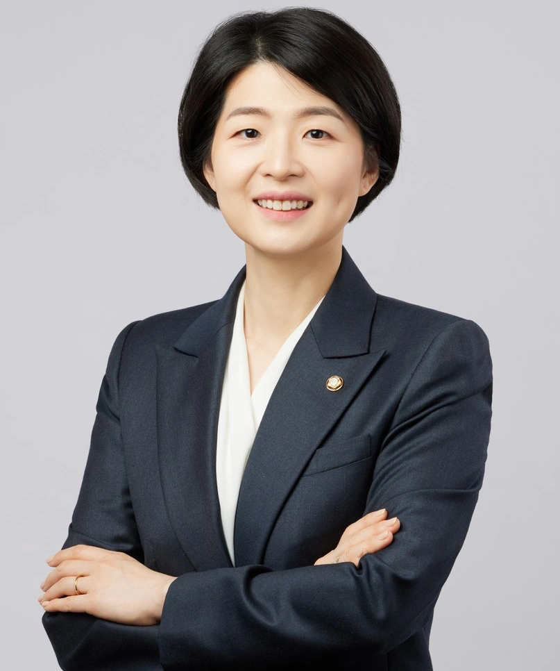 한이 뽑은 의사 출신 비례대표 한지아 국회의원 프로필 & 고향 남편 선거이력 재산 한이 뽑은 의사 출신 비례대표 한지아 국회의원 프로필 & 고향 수상 선거이력 재산