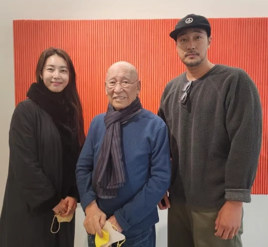 영화처럼 첫 눈에 반한 소지섭 와이프 조은정 아나운서 러브스토리 & 필모그래피 작품활동 수상 결혼 후 소지섭 와이프 조은정 아나운서 공식 투샷