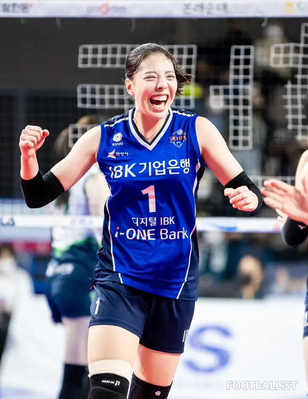 배구 육서영 프로필·국대 다크호스로 성장한 서영이 (수상 연봉 키) 배구 육서영 프로필·국대 다크호스로 성장한 서영이 (수상 연봉 키)