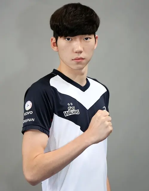허수봉 프로필·배구 국대 에이스로 성장한 KOVO 연봉 1위 (수상 와이프 김가희) 허수봉 고등학교 시절