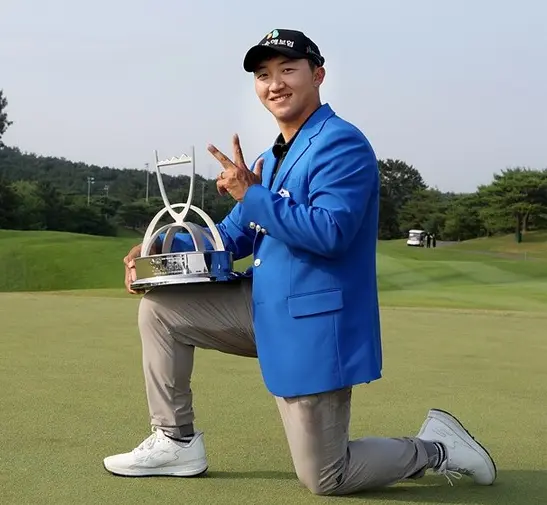 김홍택 프로 프로필·PGA 무대를 넘보는 스크린 골프 황제 (수상 상금 클럽 일정) 김홍택 프로 프로필·PGA 무대를 넘보는 스크린 골프 황제 (수상 상금 클럽 일정)